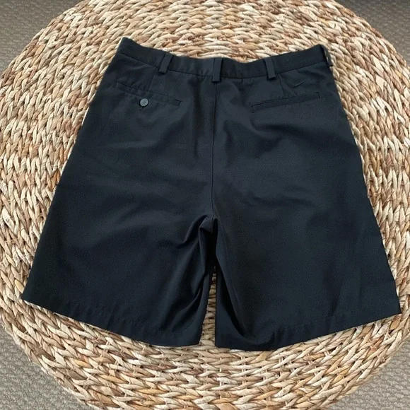 Nike FitDry Pleated Golf Shorts - Picture 5 of 9